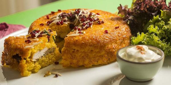 طرز تهیه ته چین ماست با مرغ زعفرانی خانگی