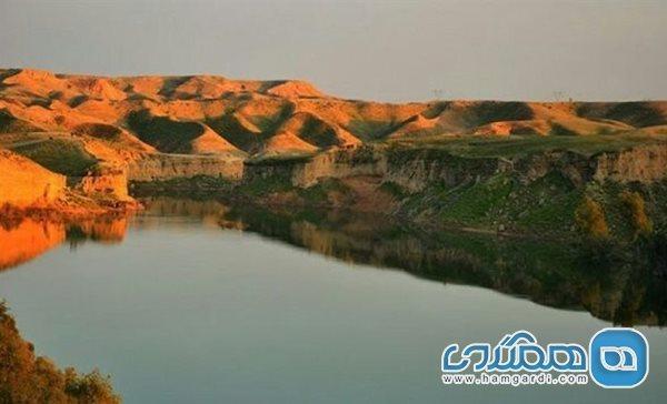 دریاچه چاه ماری یکی از جاذبه های گردشگری استان خوزستان است دریاچه چاه ماری یکی از جاذبه های گردشگری استان خوزستان است