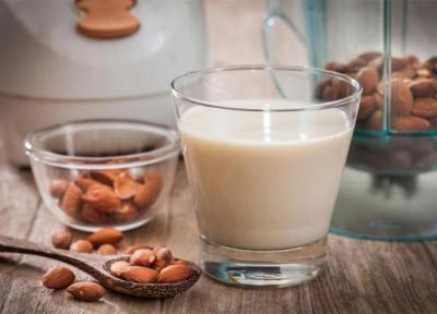 16 خاصیت شیر بادام که آن را به یک خوراکی مفید تبدیل می نماید