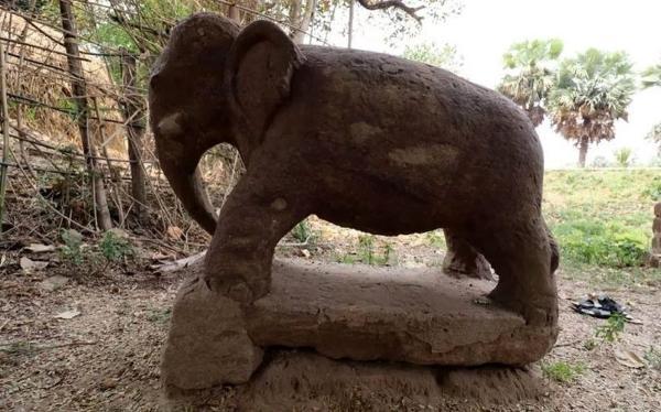 کشف مجسمه یک فیل در هند مربوط به زمان حمله اسکندر و سقوط هخامنشیان